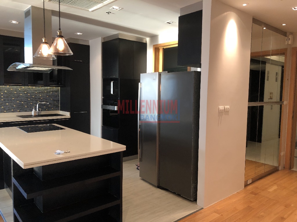 3 BEDROOMS APARTMENT Millennium Residence Bangkok Luxury Condos